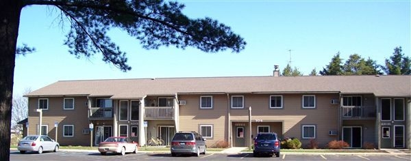 Kalkaska Woods Apartments in Kalkaska, MI - Foto de edificio