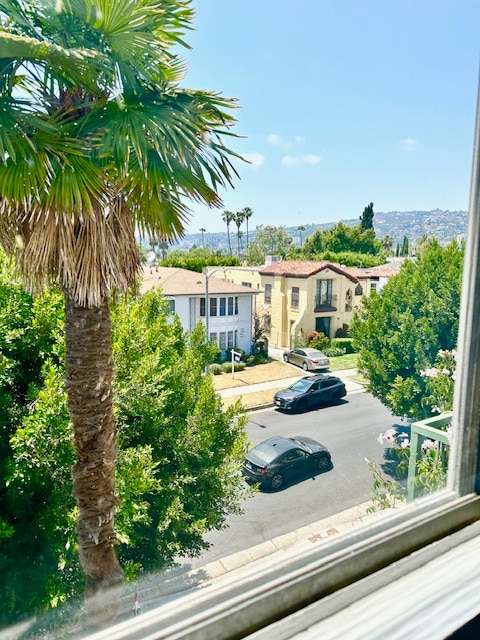 428 Hayworth Ave, Unit 303 in Los Angeles, CA - Building Photo - Building Photo