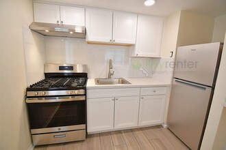 624-624-A N Nevada St in Oceanside, CA - Building Photo - Building Photo