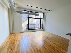 1224 W Van Buren St, Unit 610 in Chicago, IL - Building Photo - Building Photo