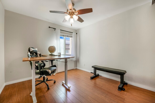 6747 Friars Rd, Unit 113 in San Diego, CA - Building Photo - Building Photo