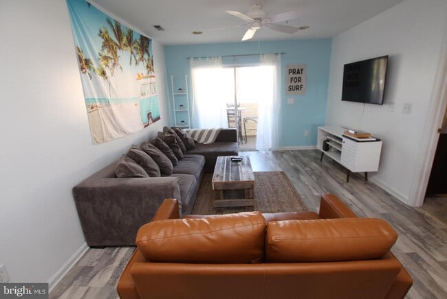 36525 Palm Dr