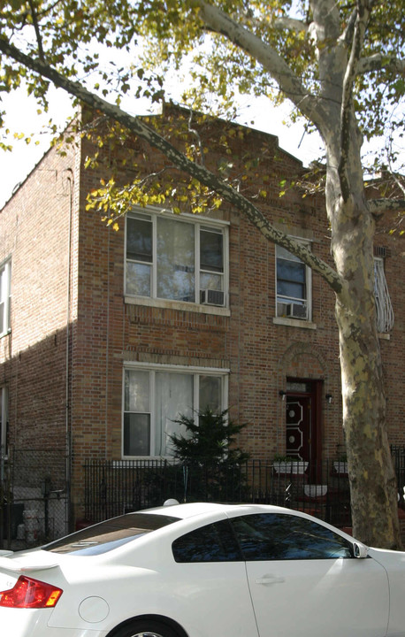 232 E 95th St in Brooklyn, NY - Building Photo