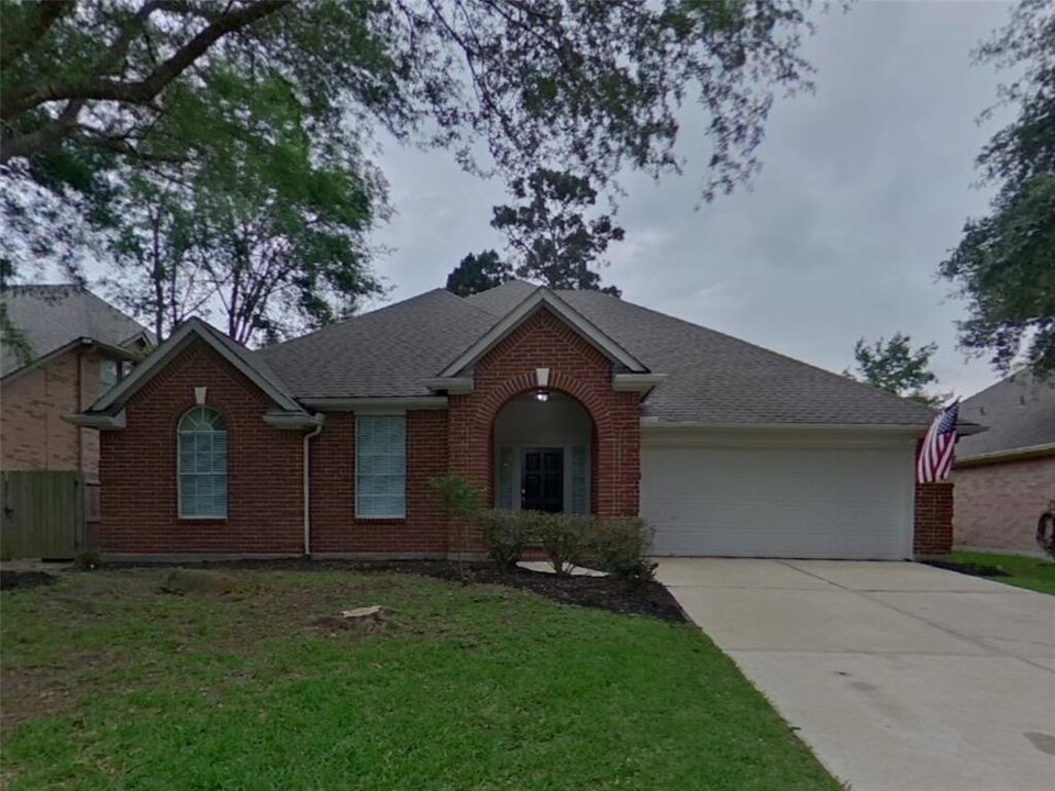 42 Wimberly Way in Conroe, TX - Building Photo