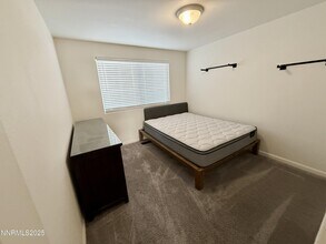 524 Darren Way in Fernley, NV - Building Photo - Building Photo