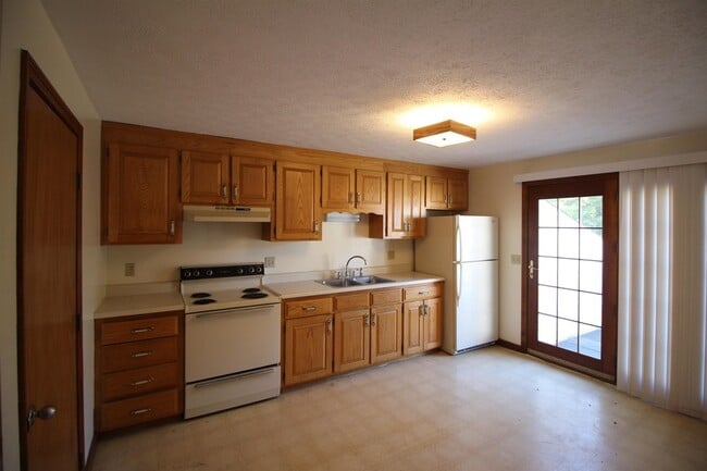 76 Franklin St in Derry, NH - Building Photo - Building Photo