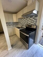 104 Gillett St, Unit 1 in Hartford, CT - Building Photo - Building Photo