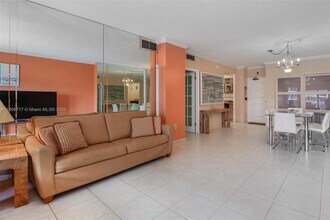 1980 S Ocean Dr, Unit 11C in Hallandale Beach, FL - Building Photo - Building Photo