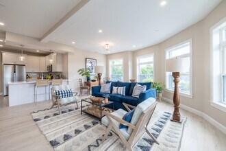 Natick Corner in Natick, MA - Foto de edificio - Interior Photo