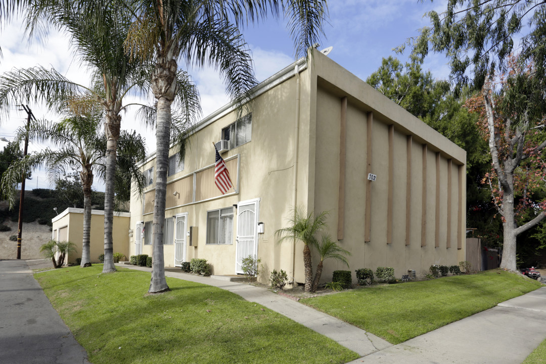 702 Fondren St in Orange, CA - Building Photo