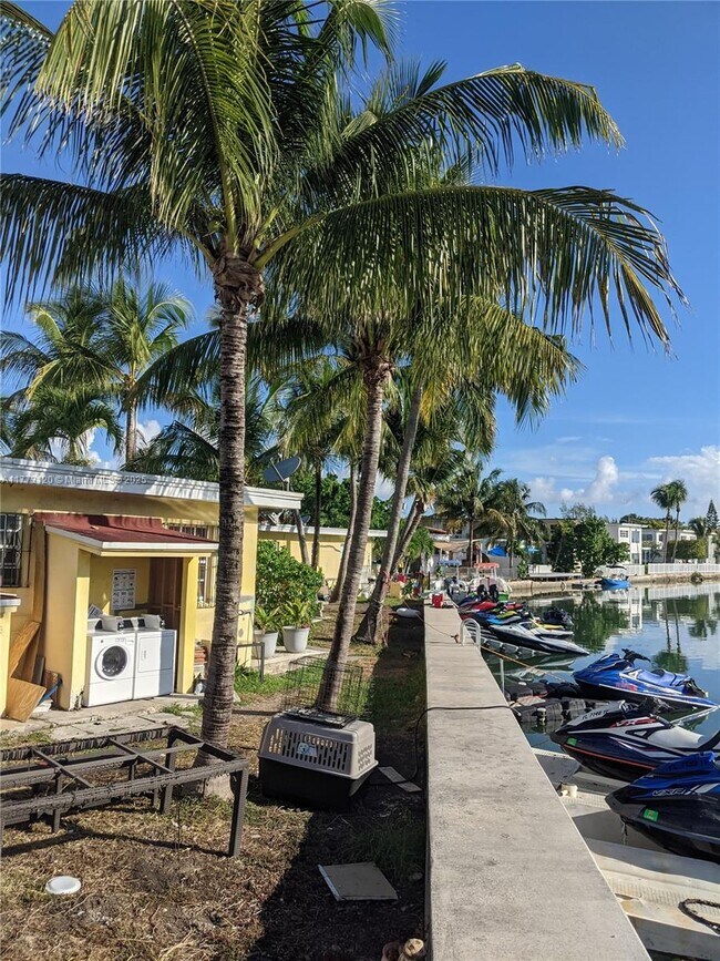 7737 Hawthorne Ave in Miami Beach, FL - Building Photo - Building Photo