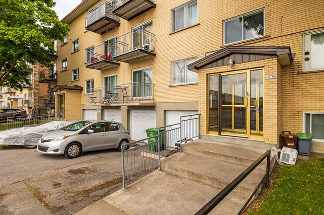 12701-12711 Langelier Boul in Montréal, QC - Building Photo - Building Photo