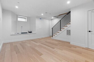 143 Trenton St, Unit #1 in Boston, MA - Building Photo - Building Photo