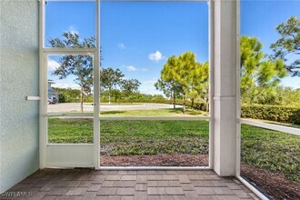 26430 Coco Cay Cir in Bonita Springs, FL - Foto de edificio - Building Photo