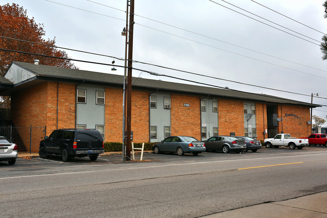 The Meadows Apartments in Oklahoma City, OK - Building Photo - Building Photo