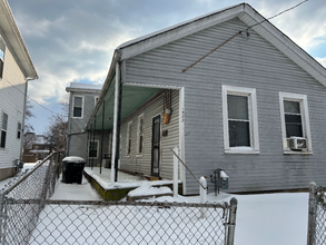 1522 Cedar St in Louisville, KY - Building Photo - Building Photo