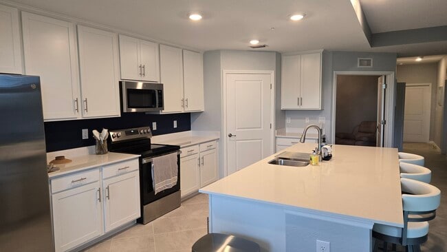 14281 Heritage Landing Blvd in Punta Gorda, FL - Building Photo - Building Photo