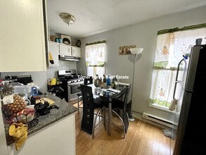 72 Mozart St, Unit 74-2 in Boston, MA - Building Photo - Building Photo