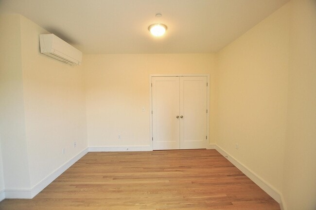 903 Beacon St, Unit 3 in Boston, MA - Building Photo - Building Photo