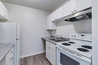 Lady Smith Apartments in Saskatoon, SK - Building Photo - Building Photo