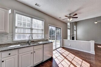 300 Treyford Ct in Alpharetta, GA - Building Photo - Building Photo