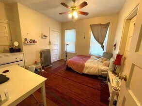 158 River St, Unit 1 in Cambridge, MA - Building Photo - Building Photo