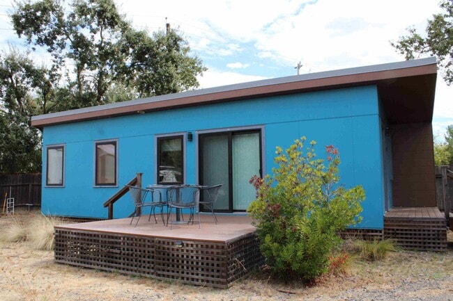 6127 Old Redwood Hwy in Santa Rosa, CA - Building Photo - Building Photo