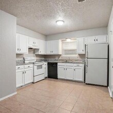 2511 W Prairie St in Denton, TX - Building Photo - Building Photo