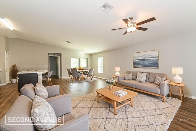 4621 Lacoco St in North Port, FL - Foto de edificio - Building Photo