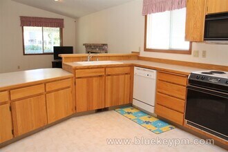 1510 SE Solomon Loop in Vancouver, WA - Building Photo - Building Photo