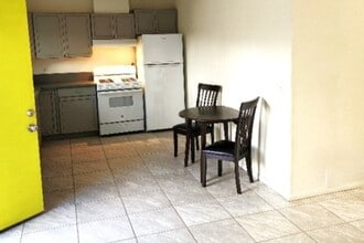 The Junipero Palm Springs in Palm Springs, CA - Building Photo - Building Photo