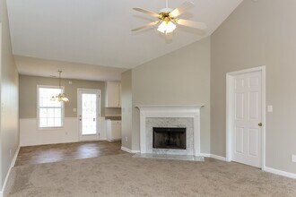 1136 Larkspur Dr in Locust Grove, GA - Building Photo - Building Photo