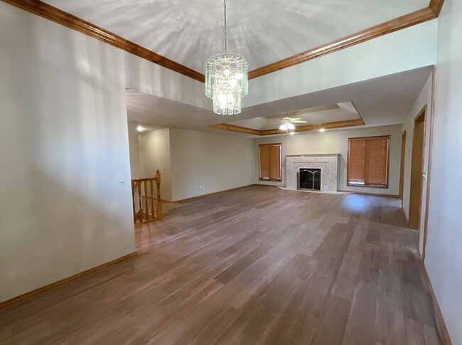 2516 S Chapel Dr in Springfield, MO - Building Photo - Building Photo