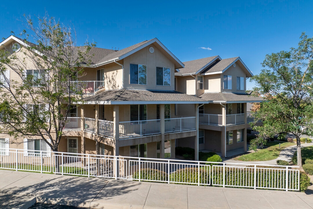 Holiday Sky Peaks in Reno, NV - Building Photo