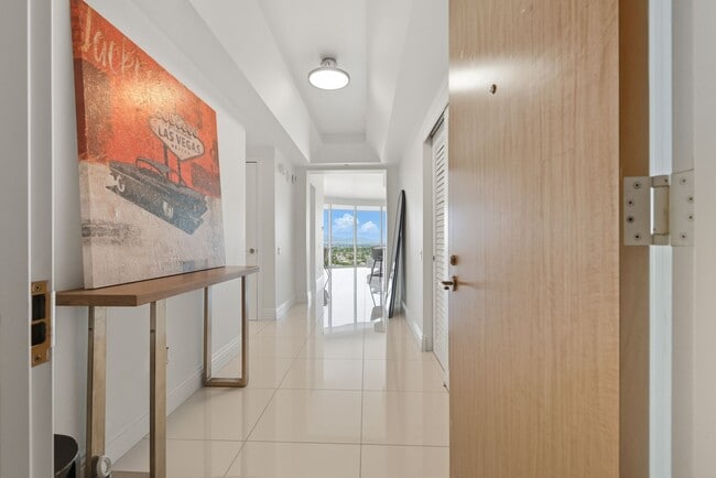 322 E Karen Ave in Las Vegas, NV - Building Photo - Building Photo