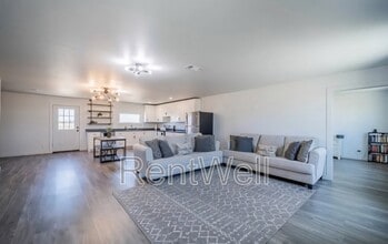 395 Private Rd in Seminole, TX - Building Photo - Building Photo