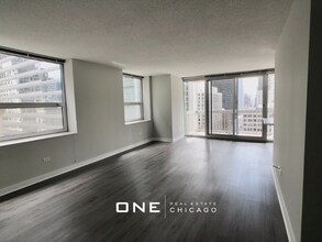525 N State St, Unit 2 in Chicago, IL - Foto de edificio - Building Photo