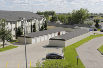 Campus Place 3 Apartments in Grand Forks, ND - Building Photo - Building Photo