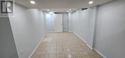 91 Vivians Crescent in Brampton, ON - Building Photo - Building Photo