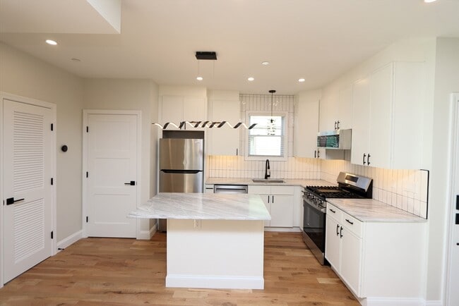 14-16-16 Harriet St in Boston, MA - Foto de edificio - Building Photo