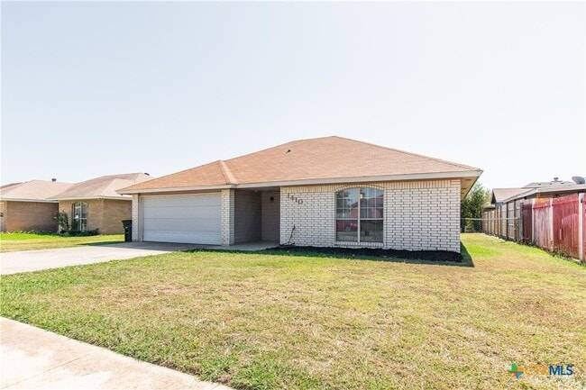 1410 Windsor Cir