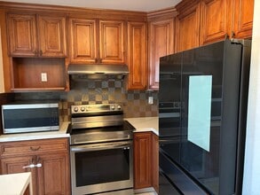 248 Caliente Dr in San Leandro, CA - Building Photo - Building Photo