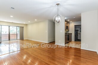 5590 Vantage Point Rd in Columbia, MD - Building Photo - Building Photo