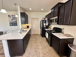 2209 Nestlewood Dr in Austin, TX - Building Photo - Building Photo