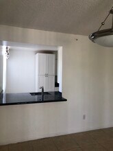 820 Lavers Cir, Unit 311 in Delray Beach, FL - Foto de edificio - Building Photo