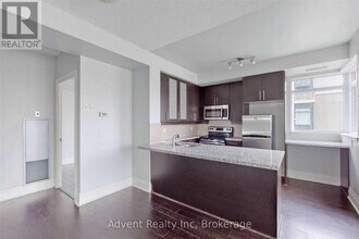 131 Upper Duke Crescent in Markham, ON - Building Photo - Building Photo