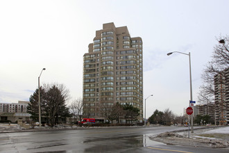 3233 Eglinton Ave in Toronto, ON - Building Photo - Primary Photo