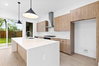 2814 Guymon St in Dallas, TX - Building Photo - Building Photo