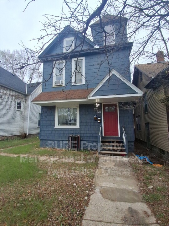 415 Jessamine Ave E in St. Paul, MN - Building Photo