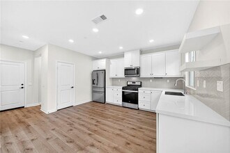 12112 Blue Sky Ct in Whittier, CA - Foto de edificio - Building Photo